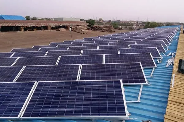 Commercial rooftop array